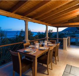 2 bedroom villa with pool and sea views in Bol, Brač Island, sleeps 4